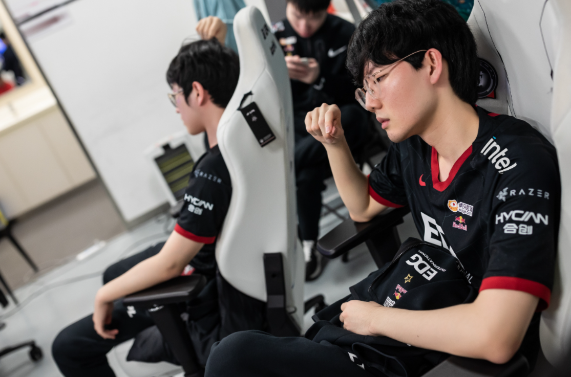 史诗对决！滚球预测上演极限翻盘