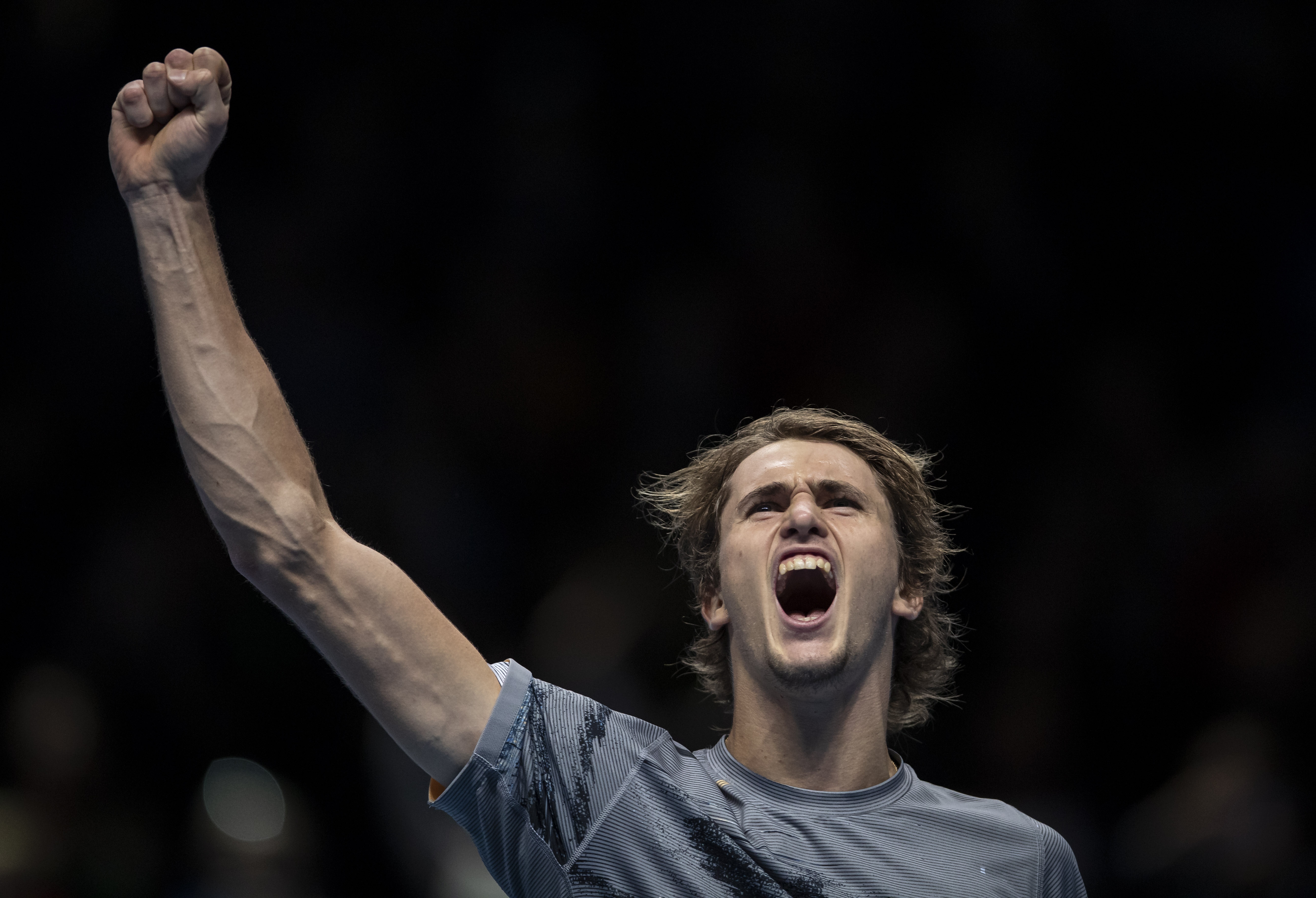 ATP总决赛绝杀年终总决赛,兹维列夫点燃赛场 ATP总决赛绝杀年终总决赛,兹维列夫点燃赛场