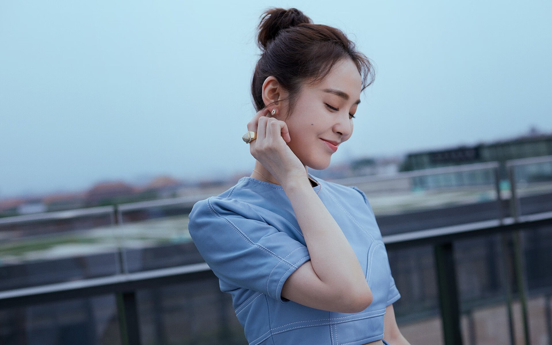 虚构的盛宴，当詹姆斯跨越大洋，黄蜂与新疆上演节奏之战